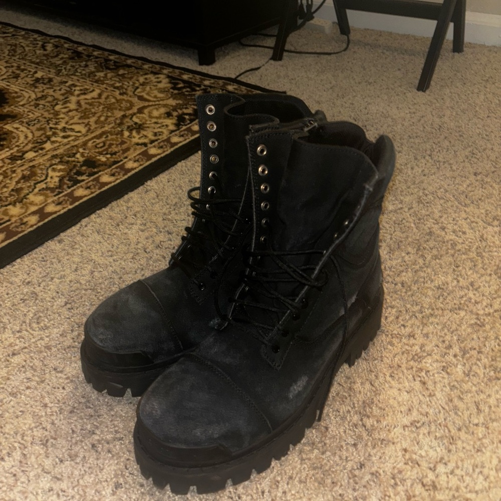 COPY - balenciaga strike boots